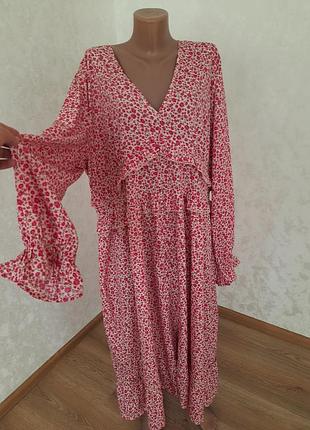 Нежное яркое платье длиною макси пышный рукав большой размер