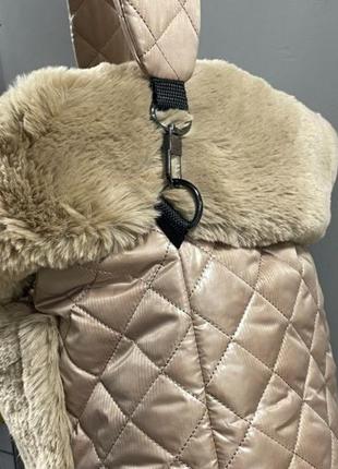 Сумка-переноска для собак на плечо maralis зимняя,с карманом бежевая с бежевым мехом2 фото