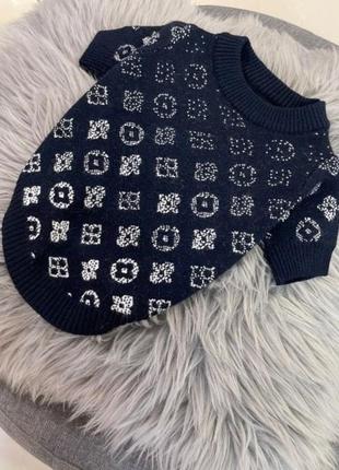 Брендовий светр для собак lv з срібними літерами, що зникають, синій1 фото