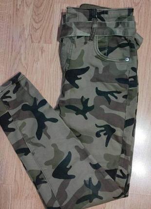 Коммуфлированные брюки но 26/27 размер.