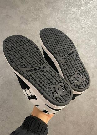 Мужские кроссовки черные с белым dc shoes court graffik black/white5 фото