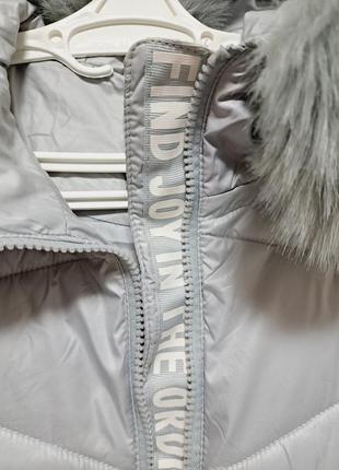 Пальто зимове, сіре з капішоном4 фото