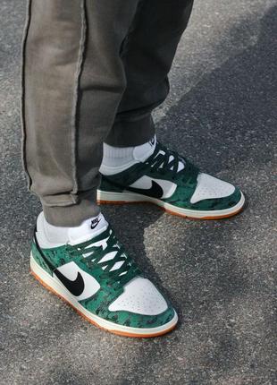 Мужские кроссовки зеленые с белым nike dunk low "green snakeskin”8 фото