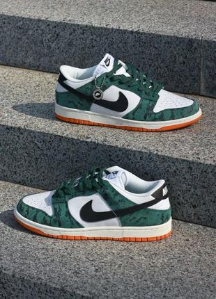 Мужские кроссовки зеленые с белым nike dunk low "green snakeskin”9 фото