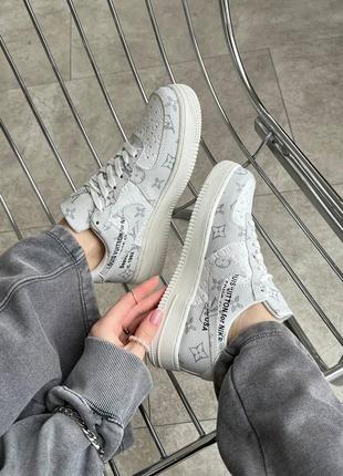 Женские кроссовки серые с белым nike air force lv10 фото