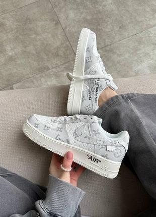 Женские кроссовки серые с белым nike air force lv2 фото