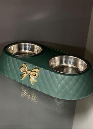 Подвійна пластикова підставка під залізні миски для собак і котів із бантом 34*17,5*6,5 см зелена