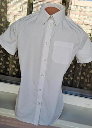Белая рубашка для мальчика с коротким рукавом
