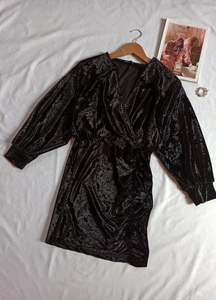 Чёрное бархатное/велюровое платье с драпировкой/на запах/с широкими рукавами/с поясом4 фото