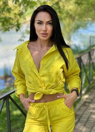 Трендовый костюм из льна