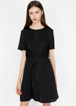 Чорне літнє плаття