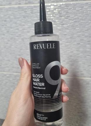 Рідкий кондиціонер для відновлення пошкодженого волосся
revuelle gloss hair water instant revival