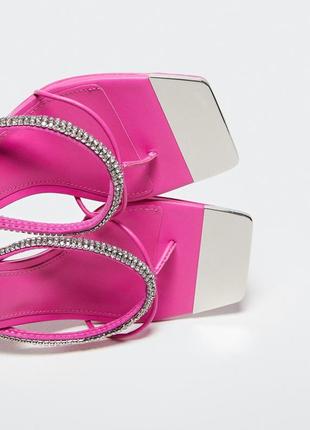 Эффектные розовые босоножки со стразами на каблуке mango туфельки сандалии6 фото