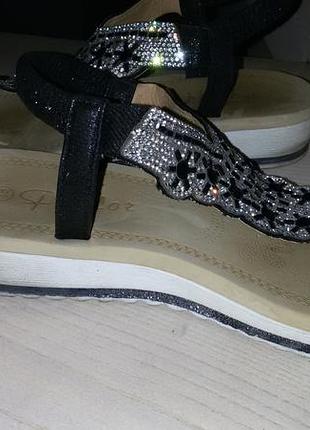 Flyfor-симпатичні босоніжки 38 розмір (24,7 см)5 фото