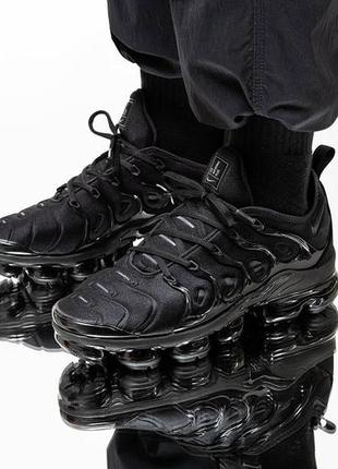 Nike air vapormax plus triple black