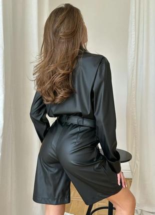 Чорний костюм із шортами виконаний із еко-шкіри, розмір xl3 фото