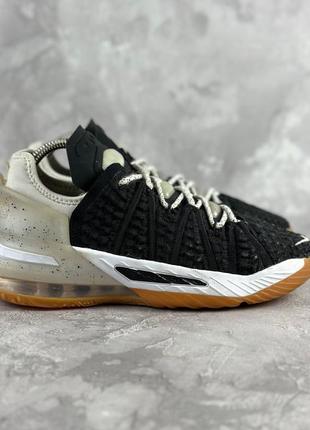 Nike lebron дитячі баскетбольні кросівки оригінал розмір 38.5