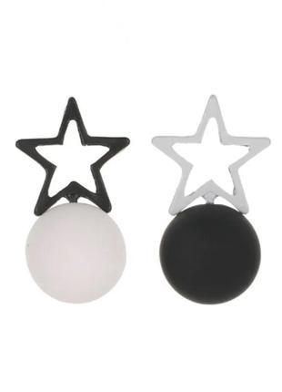 Модні сережки чорно-білі трикутник і квадрат зірочки зірки аси...3 фото