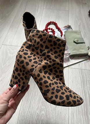 Крутые сапоги ботинки new look