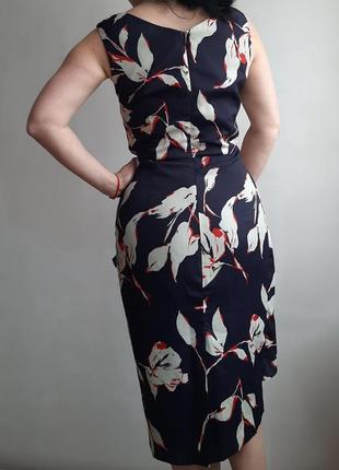 Шикарне жіночна сукня з баскою3 фото