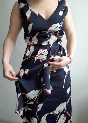 Шикарне жіночна сукня з баскою6 фото