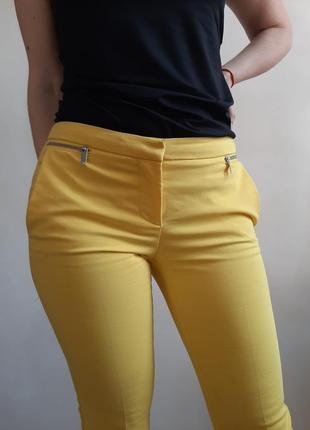 Жовті штани з кишенями чінос2 фото