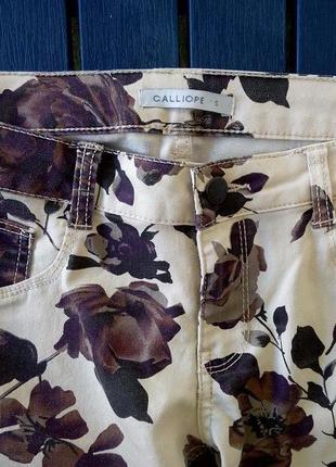Красиві штани скіні штани квітковий принт фон беж брендові c...2 фото