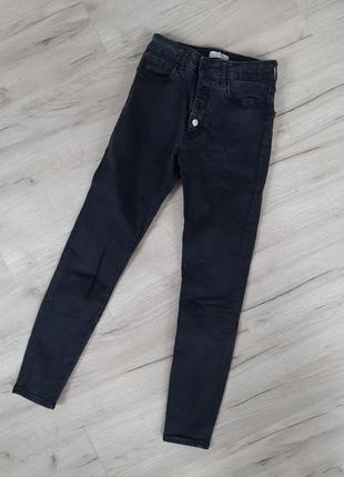 Супер класні джинси zara темно-сині на гудзиках1 фото