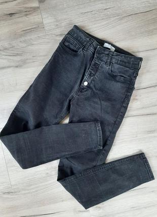 Супер класні джинси zara темно-сині на гудзиках2 фото