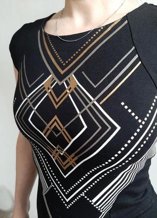 Сукня по фігурі з геометричним принтом3 фото