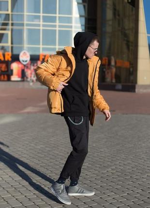 Зимова яскрава чоловіча гірчична куртка мінус -203 фото