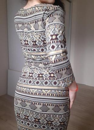 Колоритне плаття міді4 фото