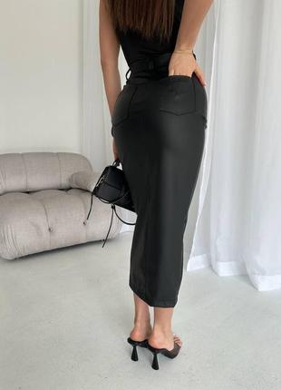 Кожаная юбка-миди с разрезом спереди юбка карандаш из искусственной эко кожи стильная трендовая базовая черная коричневая3 фото