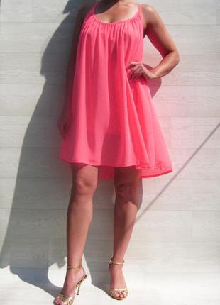 Яркое гелевое розовое летнее платье
