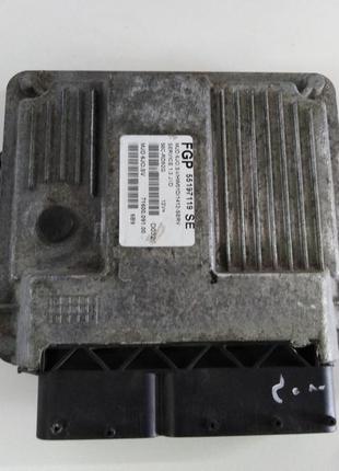 Блок керування двигуном, ебу opel combo c 1,3 cdti. 55197119 se.