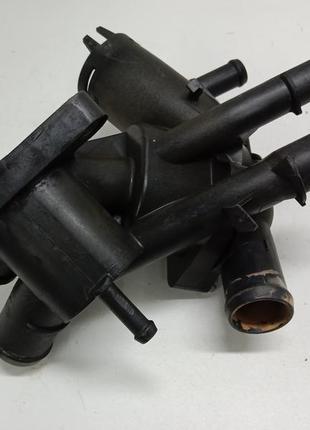 Корпус термостата фольксваген golf 4, гольф 4 1,6 fsi. 0321211...