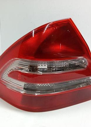 Ліхтар задній mercedes c-class (w203). седан. лівий.