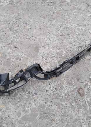 Напрямна заднього бампера opel vectra c, опель віктра ц. права...