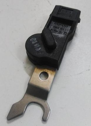 Датчик розрахувала opel vectra b, omega b 1,8 - 2.0 16v. 90458...