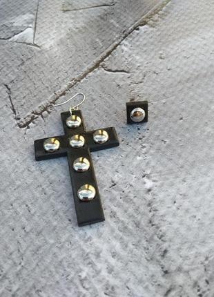 Комплект сережок брутальні хрести2 фото