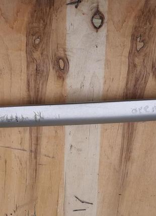 Декоративна накладка кришки багажника toyota avensis t250 2003...