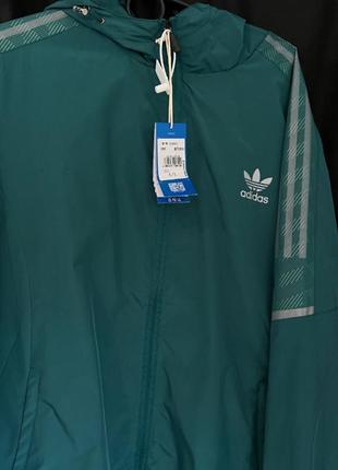 Крутая куртка от adidas