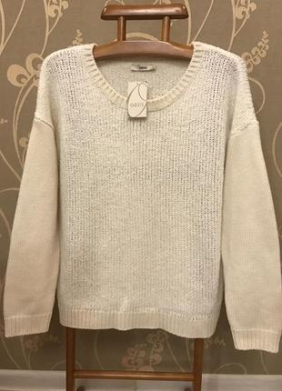Очень красивая и стильная брендовая вязаная кофточка.