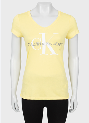 Calvin klein jeans. жёлтая, летняя, яркая футболка келвин кляйн. оригинал!1 фото