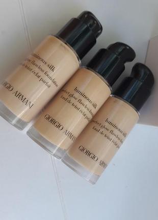 Тональний флюїд armani Raincoats luminous silk # 5.75