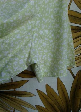 Легкая блуза new look curves травяного цвета с белыми мелкими цветочками5 фото