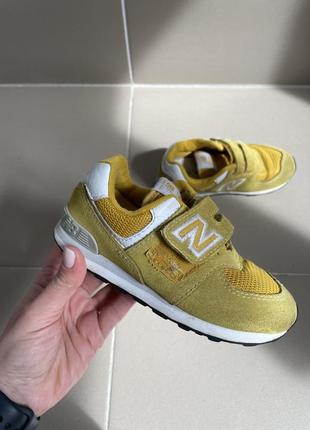 Кросівки new balance