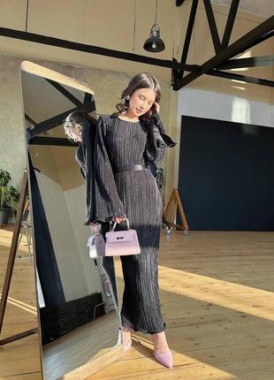 Женское длинное платье стильное модное подчеркивает фигуру длинный рукав гофре черный1 фото