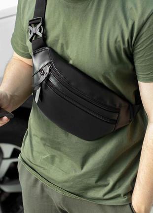 Бананка чоловіча чорна з екошкіри повсякденна бананка через плече міська універсальна