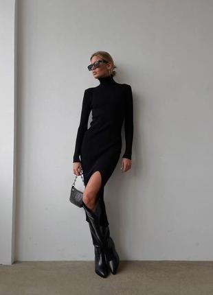 Женское длинное платье в обтяжку стильное модное с разрезом подчеркивает фигуру длинный рукав в рубчик черный